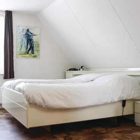 Amazing In W/ 2 Bedrooms Egmond aan den Hoef