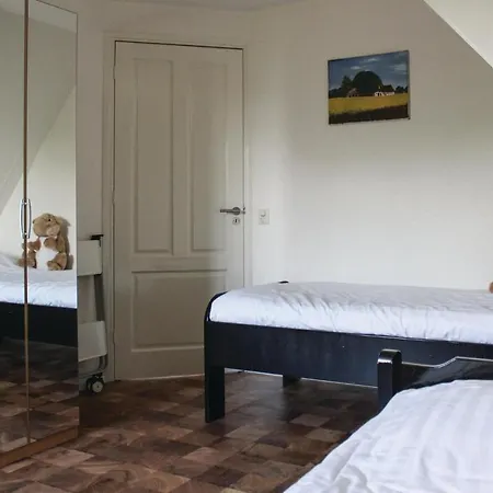 Amazing In W/ 2 Bedrooms Feriehus Egmond aan den Hoef
